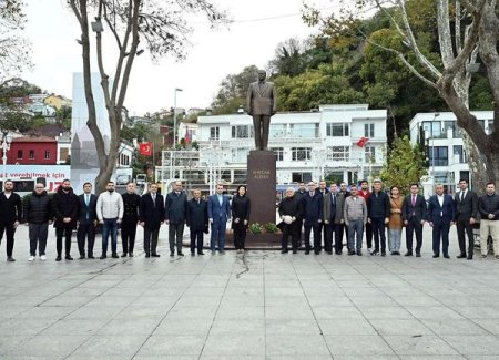 İstanbul sərgisinə qatılan Azərbaycan nümayəndə heyəti Ulu öndər Heydər Əliyevin abidəsini ziyarət edib