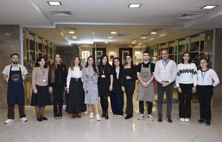 Leyla Əliyeva və Arzu Əliyeva Milli İncəsənət Muzeyində təşkil olunan sərgiləri ziyarət ediblər 