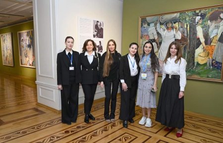 Leyla Əliyeva və Arzu Əliyeva Milli İncəsənət Muzeyində təşkil olunan sərgiləri ziyarət ediblər 