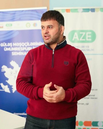 Güləş məşqçilərinin Ümumrespublika seminarı davam edir