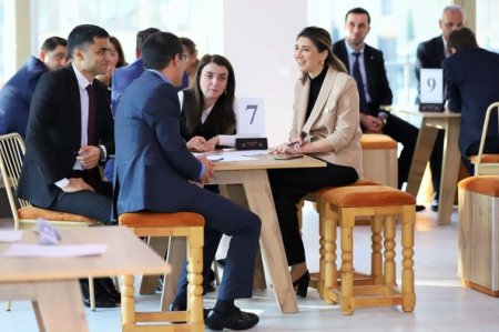 Təhsil işçiləri arasında intellektual yarış keçirilib