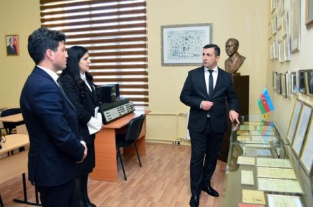 Qazax-Tovuz Regional Təhsil İdarəsinin müdiri səlahiyyətlərini icra edən, müdir müavini Anar Məcidov Gədəbəy şəhəri İslam Əliyev adına 3 nömrəli fizika, riyaziyyat və informatika təmayüllü liseydə olub 