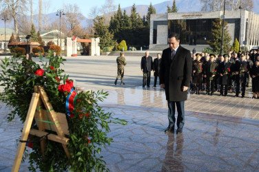 12 Dekabr -Ümummilli Lider Heydər Əliyevin anım günüdür 12 Dekabr -Ümummilli Lider Heydər Əliyevin anım günüdür