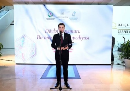 “Dövlətin memarı. Bir ömrün ensiklopediyası” triptix-xalça Azərbaycan Milli Xalça Muzeyində sərgilənir