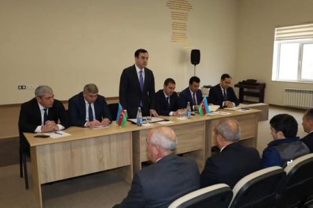 Vətəndaşlarla növbəti səyyar qəbul İsmayıllı şəhər N.Behdiyev adına 6 saylı tam orta məktəbdə keçirilib
