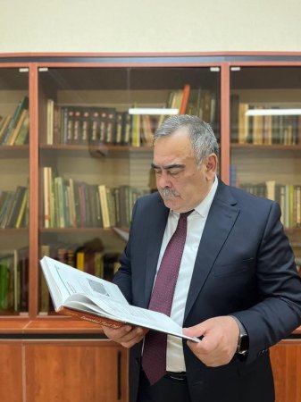 BÖYÜK SEVGİNİN ADAMI