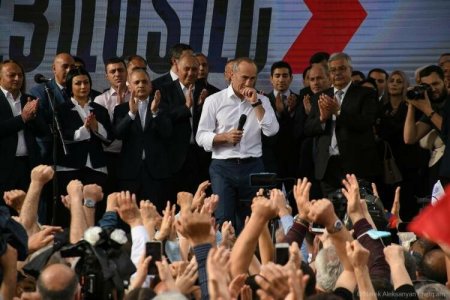 Rusiyadan siqnal gəldi, Ermənistan müxalifəti döyüş hazırlığına başladı