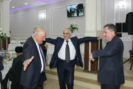 ZƏNGİN TALEYİN İŞIĞINDA - FOTOLAR ZƏNGİN TALEYİN İŞIĞINDA - FOTOLAR