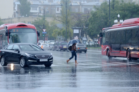 Bakıya güclü leysan yağacaq - Hava kəskin dəyişir