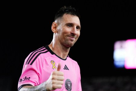 Messi bir pillə yüksəlsə də, Ronaldoya UDUZDU