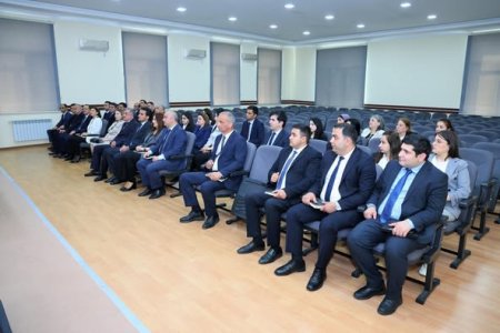 Mərkəzi Aran Regional Təhsil İdarəsinin müdiri kollektivə təqdim olunub