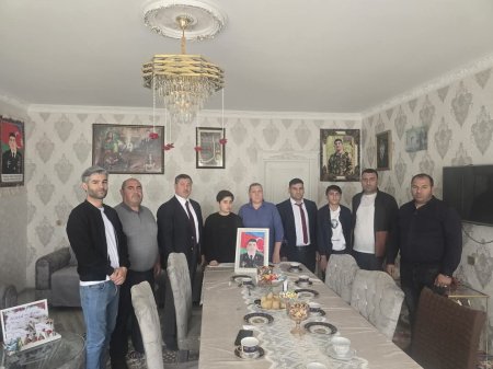 İş adamı Şəhid qardaşının toyunda iştirak edib