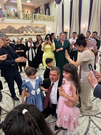 İş adamı Şəhid övladının toyunda iştirak edib İş adamı Şəhid övladının toyunda iştirak edib