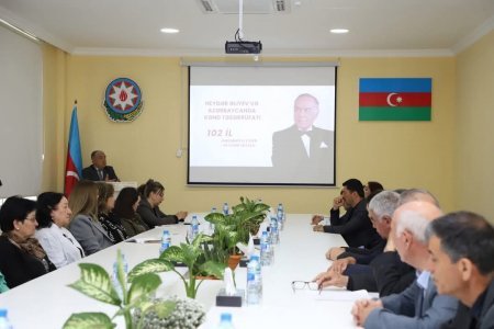 “Heydər Əliyev və Azərbaycanda kənd təsərrüfatı” mövzusunda dəyirmi masa keçirilib “Heydər Əliyev və Azərbaycanda kənd təsərrüfatı” mövzusunda dəyirmi masa keçirilib