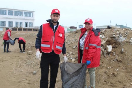 8 May Ümumdünya Qızıl Xaç və Qızıl Aypara Hərəkatı Günü və Ümummilli lider, AzQAC-ın Fəxri üzvü Heydər Əliyevin anadan olmasının 102-ci il münasibətilə ekoloji aksiya keçirilib