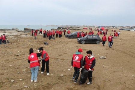 8 May Ümumdünya Qızıl Xaç və Qızıl Aypara Hərəkatı Günü və Ümummilli lider, AzQAC-ın Fəxri üzvü Heydər Əliyevin anadan olmasının 102-ci il münasibətilə ekoloji aksiya keçirilib