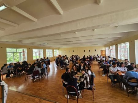 "Konstitusiya və Suverenlik ili"nə həsr olunmuş intellektual məktəb çempionatının rayon-şəhər mərhələsi keçirilib "Konstitusiya və Suverenlik ili"nə həsr olunmuş intellektual məktəb çempionatının rayon-şəhər mərhələsi keçirilib