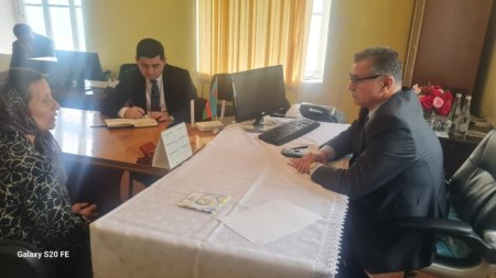 Novruzəli Aslanov İsmayıllının Mollaisaqlı kəndində vətəndaşları qəbul edib -Fotolar