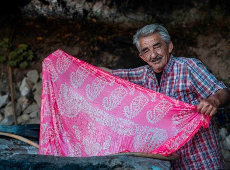 Kəlağayı ustası basqallı Mürşüd Talıbov məhz belə insan idi… -FOTOLAR Kəlağayı ustası basqallı Mürşüd Talıbov məhz belə insan idi… -FOTOLAR