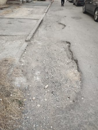 Suraxanıda baxımsız məhəllə: Sakinlər illərdir ümidlə gözləyir