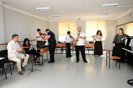 Musiqi və incəsənət məktəblərində çalışan müəllimlərin attestasiyası davam edir