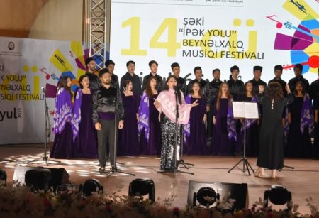 XlV İpək Yolu Beynəlxalq Musiqi Festivalı ikinci günündə davam edir
