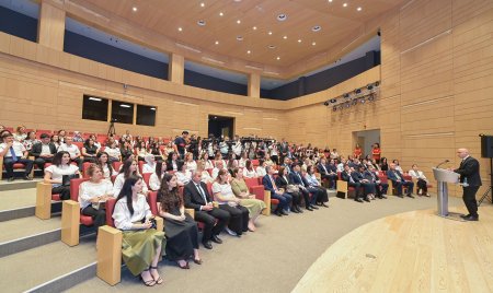 İdarə müdiri Oğuz və Qəbələ rayonlarından olan vətəndaşları qəbul edib