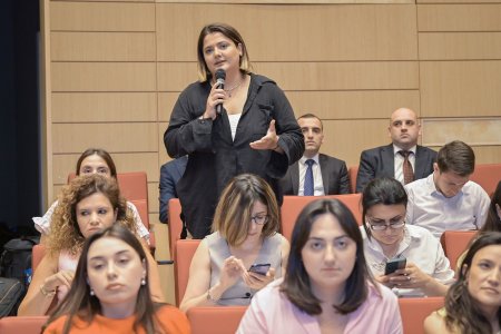 İdarə müdiri Oğuz və Qəbələ rayonlarından olan vətəndaşları qəbul edib