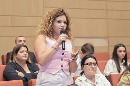 İdarə müdiri Oğuz və Qəbələ rayonlarından olan vətəndaşları qəbul edib