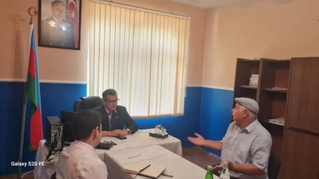 Milli Məclisin deputatı Novruzəli Aslanov İsmayıllıda yerli sakinləri qəbul edib  -Fotolar
