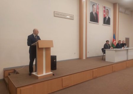 Şamaxı rayonunda məktəb direktorları ilə görüş keçirilib