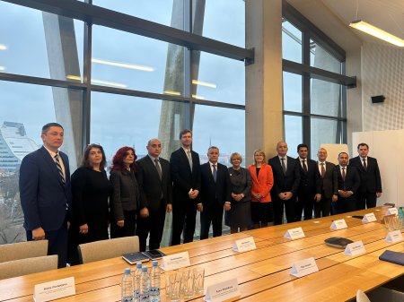 Azərbaycan Səhiyyə Nazirliyinin nümayəndə heyəti Latviyanın tibb müəssisələri və universitetlərinin fəaliyyəti ilə tanış olub