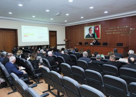 Bir qrup məktəb direktorları və təlim-tərbiyə işləri üzrə direktor müavinləri ilə görüş keçirilmişdir