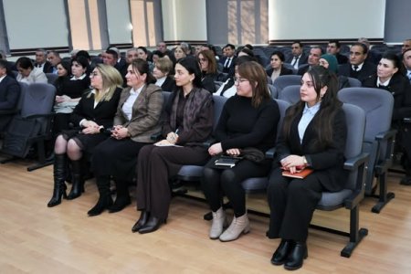 Bir qrup məktəb direktorları və təlim-tərbiyə işləri üzrə direktor müavinləri ilə görüş keçirilmişdir