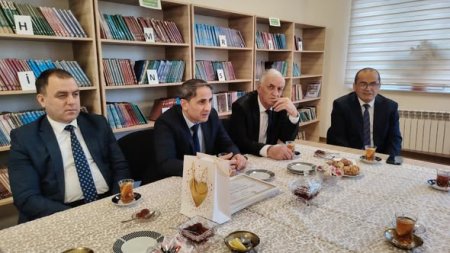 İdarə müdiri “Əlaçı” televiziya layihəsinin final mərhələsinin qalibi ilə görüşüb