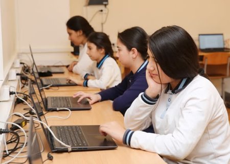 Rəqəmsal formada keçirilən böyük summativ qiymətləndirmələr davam edir