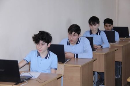 Böyük summativ qiymətləndirmələr rəqəmsal formada keçirilir