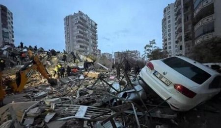 Balıkesirdə güclü zəlzələ: İstanbul və İzmirdə də hiss edildi
