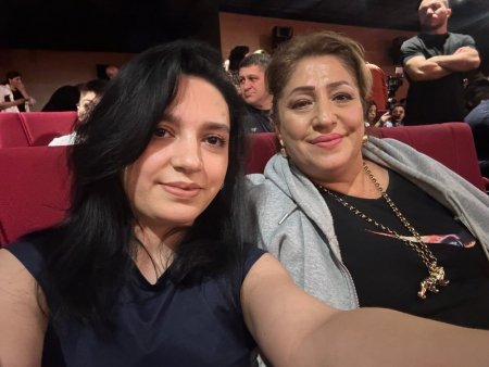 ÖMRÜMÜZÜN BƏZƏYİSƏN, GÜLÜSƏN… - FOTOLAR