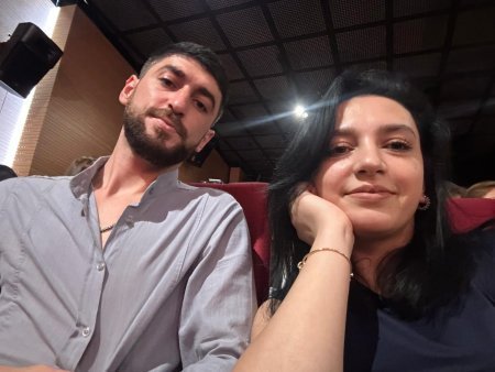 ÖMRÜMÜZÜN BƏZƏYİSƏN, GÜLÜSƏN… - FOTOLAR