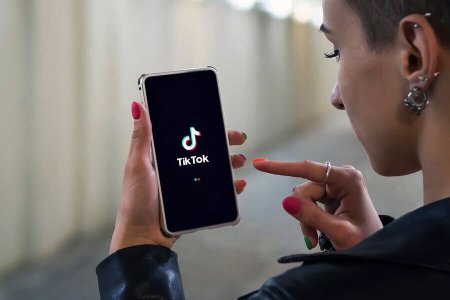 Daha bir ölkədə uşaqlara sosial media qadağası - Layihə müzakirəyə çıxarılır