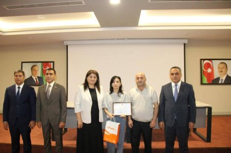 İlhamə Qasımova təhsil sahəsində zəngin təcrübəyə malik, yüksək təşkilatçılıq bacarığı ilə seçilən, məsuliyyətli və prinsipial rəhbərdir