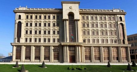 Şəhidlər xiyabanında qeyri-etik videolar çəkən ərəblər deportasiya olundular