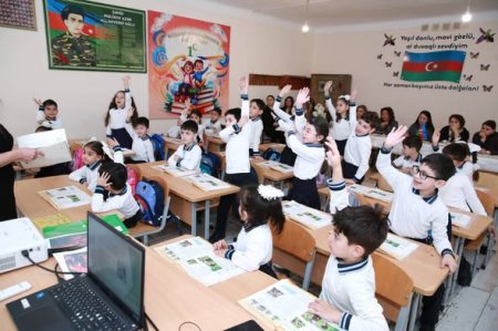 Məktəblərdə “Təcrübə mübadiləsi” layihəsi davam edir