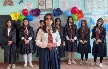 Goranboy şəhər 2 nömrəli tam orta ümumtəhsil məktəbində “Xarici dili gecəsi”  fənn tədbiri keçirilib