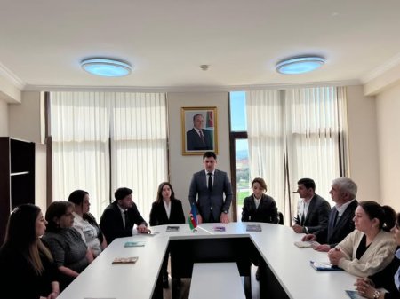 Aprel Şəhidlərinin xatirəsinin əbədiləşdirilməsi məqsədilə ucaldılmış abidə ziyarət olunub