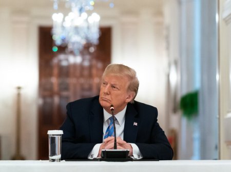 Tramp İran gəmisindəki “məxfi yük”dən danışdı: Çinlə bağlı sürpriz açıqlama