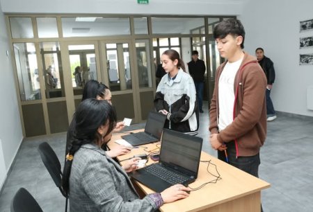 Aprelin 25-də “Əlaçı” televiziya layihəsinin Gəncə-Daşkəsən Regional Təhsil İdarəsi üzrə seçim turu keçirilib