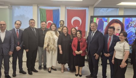 Vaşinqtonda azərbaycanlı rəssam İbrahim Safiyə həsr olunan film və kitab təqdim olundu - FOTO/VİDEO