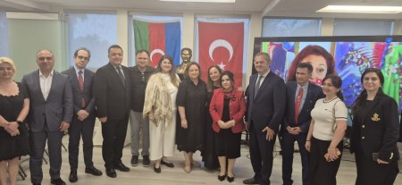 Vaşinqtonda azərbaycanlı rəssam İbrahim Safiyə həsr olunan film və kitab təqdim olundu - FOTO/VİDEO